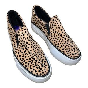 Restricted Shoes Women Leopard Cheetah Print Low Top Sneakers US 8.5 Slip On